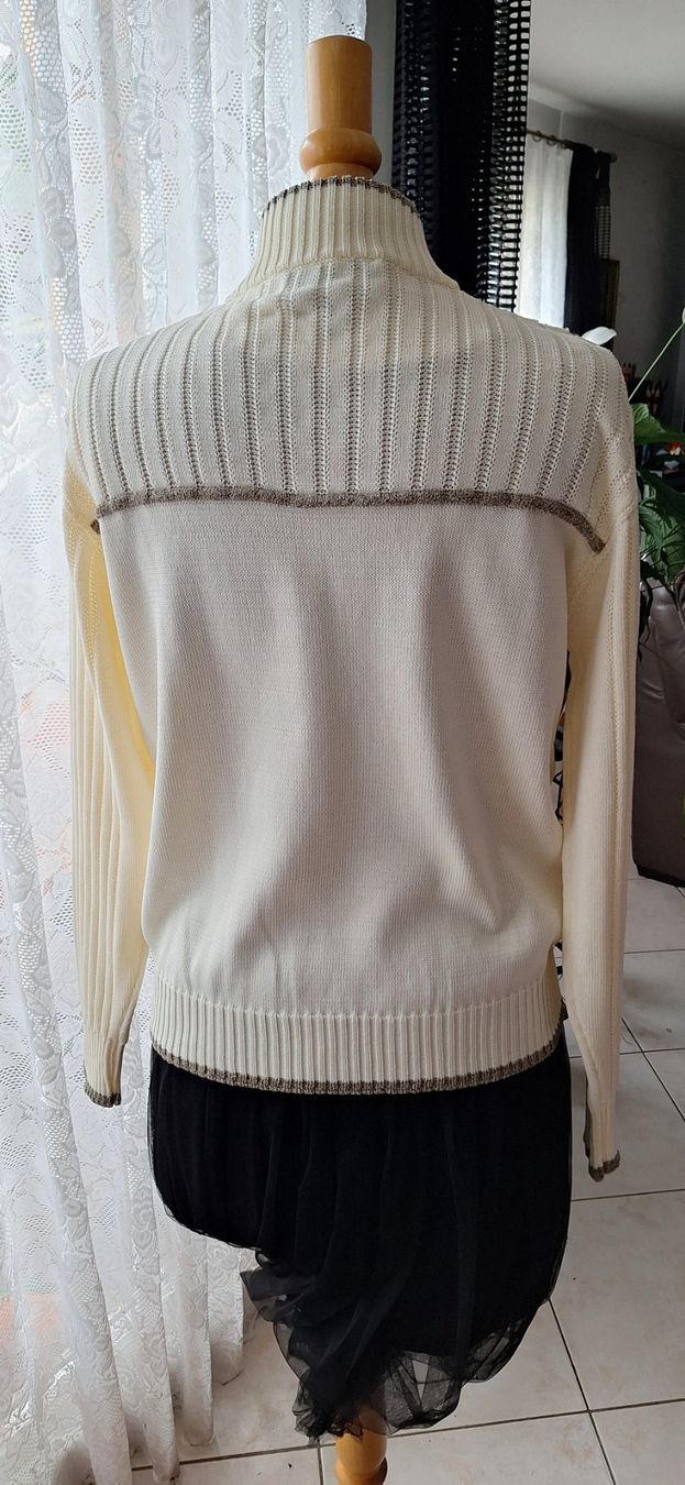 Pulls & Sweat-shirts: Pull beige Vintage 40-42 – D'occasion à St-Triphon par Jldr0 1
