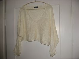 kurzer Pulli beige Gr. M out from under