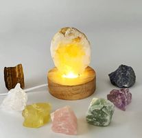 Petite lampe avec pierres