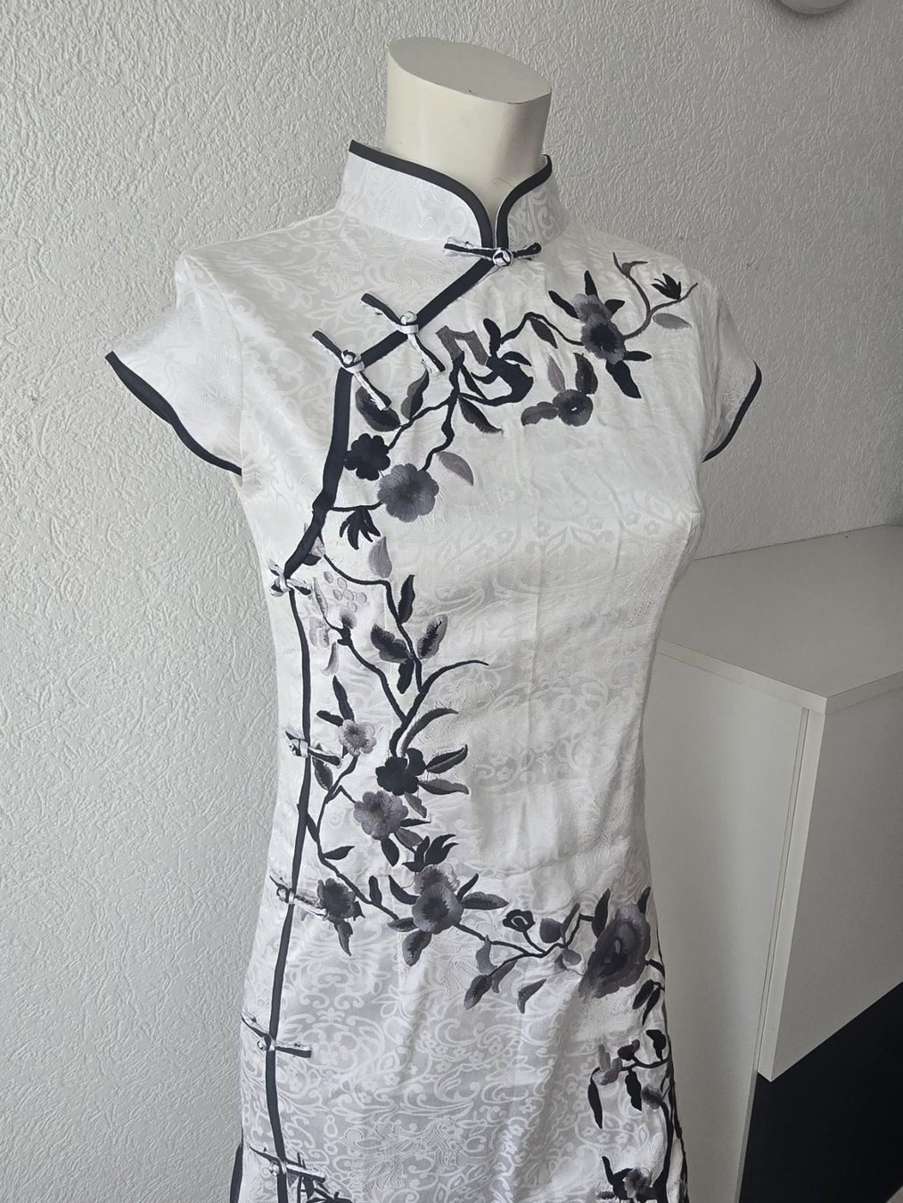 Kleider: Robe style  "Chinoise" T- S – Neu (gemäss Beschreibung) aus Les Verrières von kitel79 1