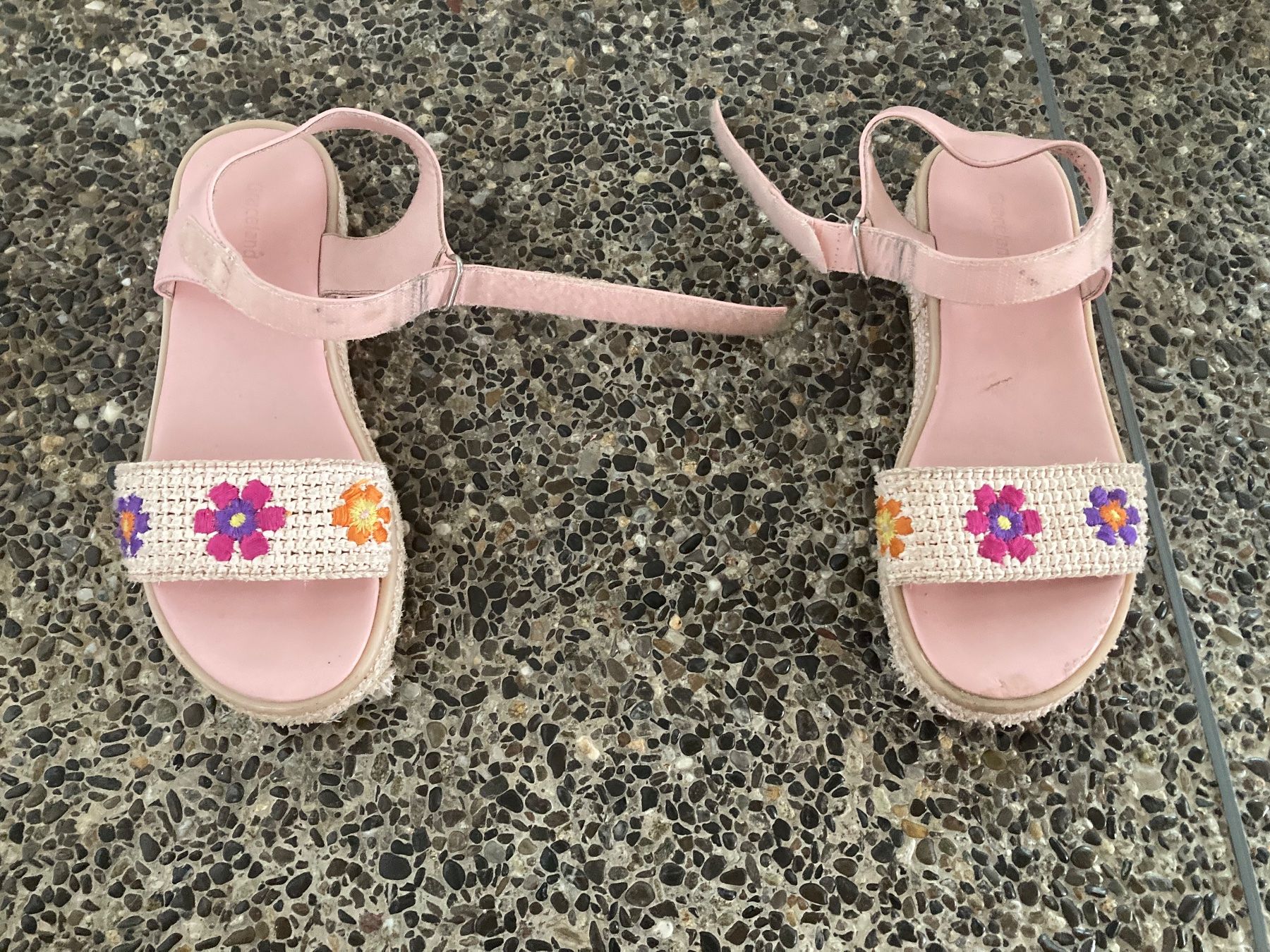 Chaussures filles: Sandalen Gr. 35 – D'occasion à Aetingen par Nadinsky