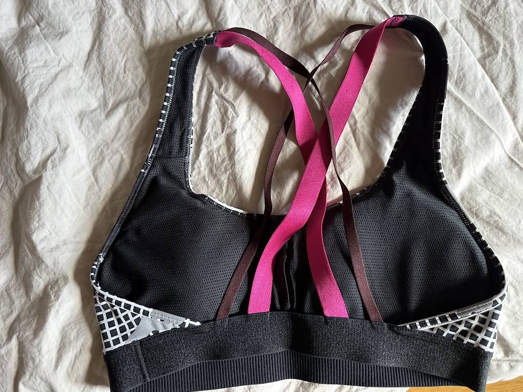 Altra biancheria intima: Sport BH Adidas – Usato da Bülach venduto da angelique080882 1