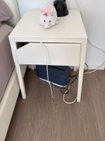 Table de chevet blanche avec tiroir bon état