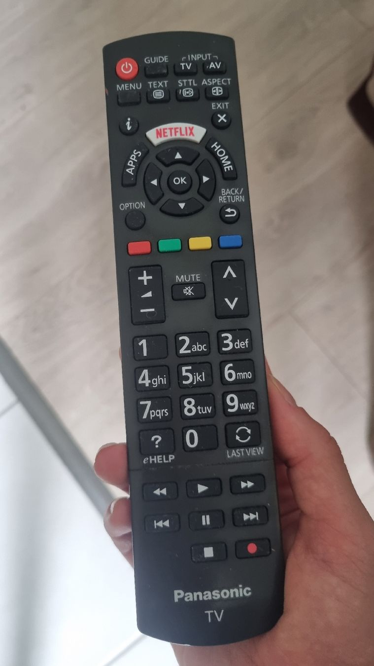 Panasonic Televisori: Téléviseur Panasonic 32" (Modèle TX-32CSW514) + télécommande – Usato da Travers venduto da Katerinaaa84 6