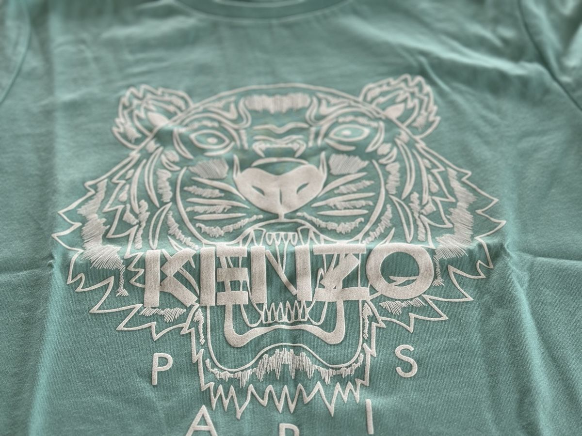 Kenzo T-shirt: Kenzo T-Shirt – Nuovo (secondo la descrizione) da Schöftland venduto da Guccigirl 1