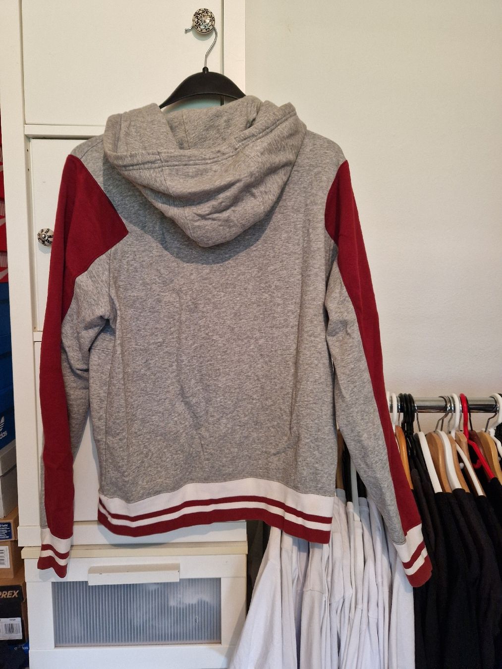 Jordan Jacken: Jordan Trainerjacke – Neu (gemäss Beschreibung) aus Münchenbuchsee von Ludo_Braenz 5