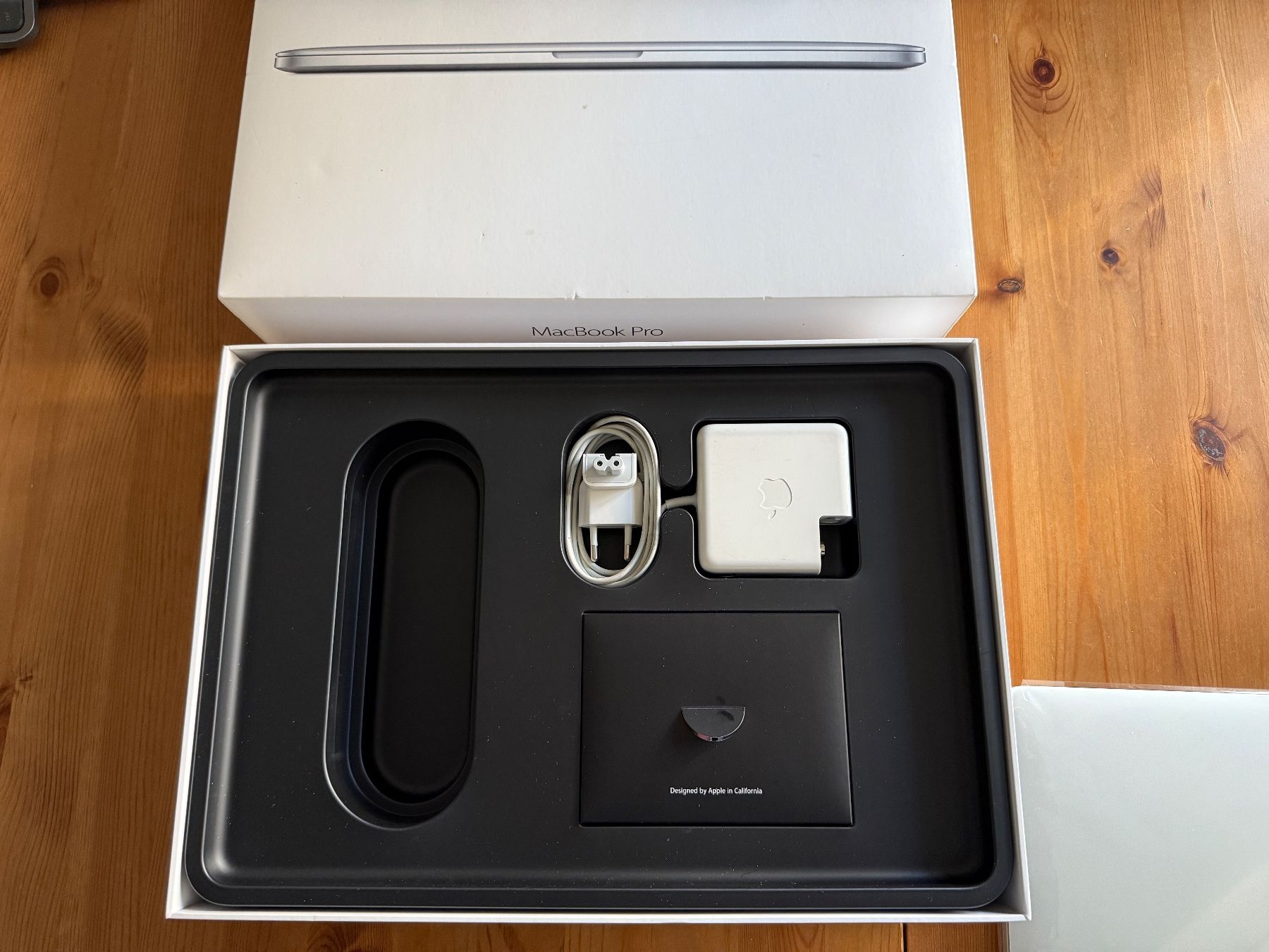 Apple Notebook: MacBook Pro 15-inch 512GB – Usato da Basel venduto da iSwissFox 8