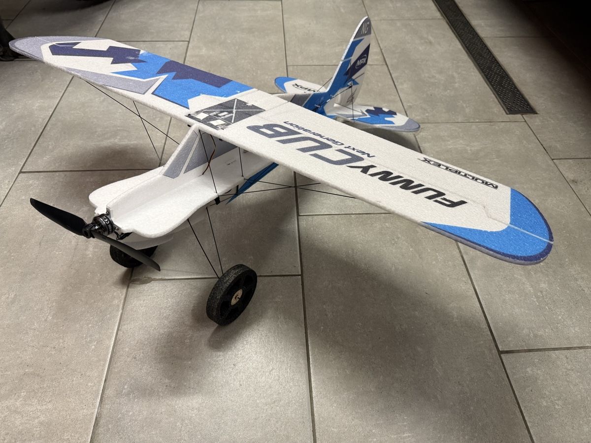 Multiplex Modellismo RC: Multiplex FunnyCub mit 5 Akkus – Usato da Kefikon ZH venduto da Fussfinger