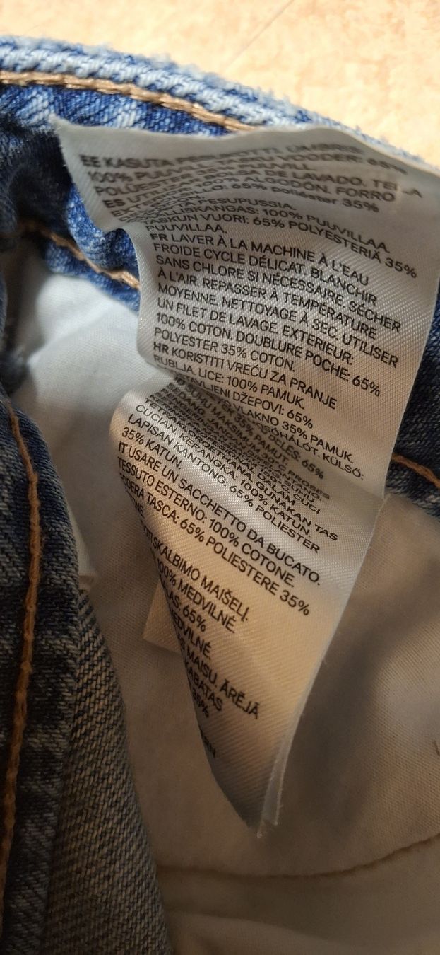 H&M Jeans: H&M Jeans Shorts, hellblau, Grösse S – Usato da Brienz BE venduto da mondchatz1 6