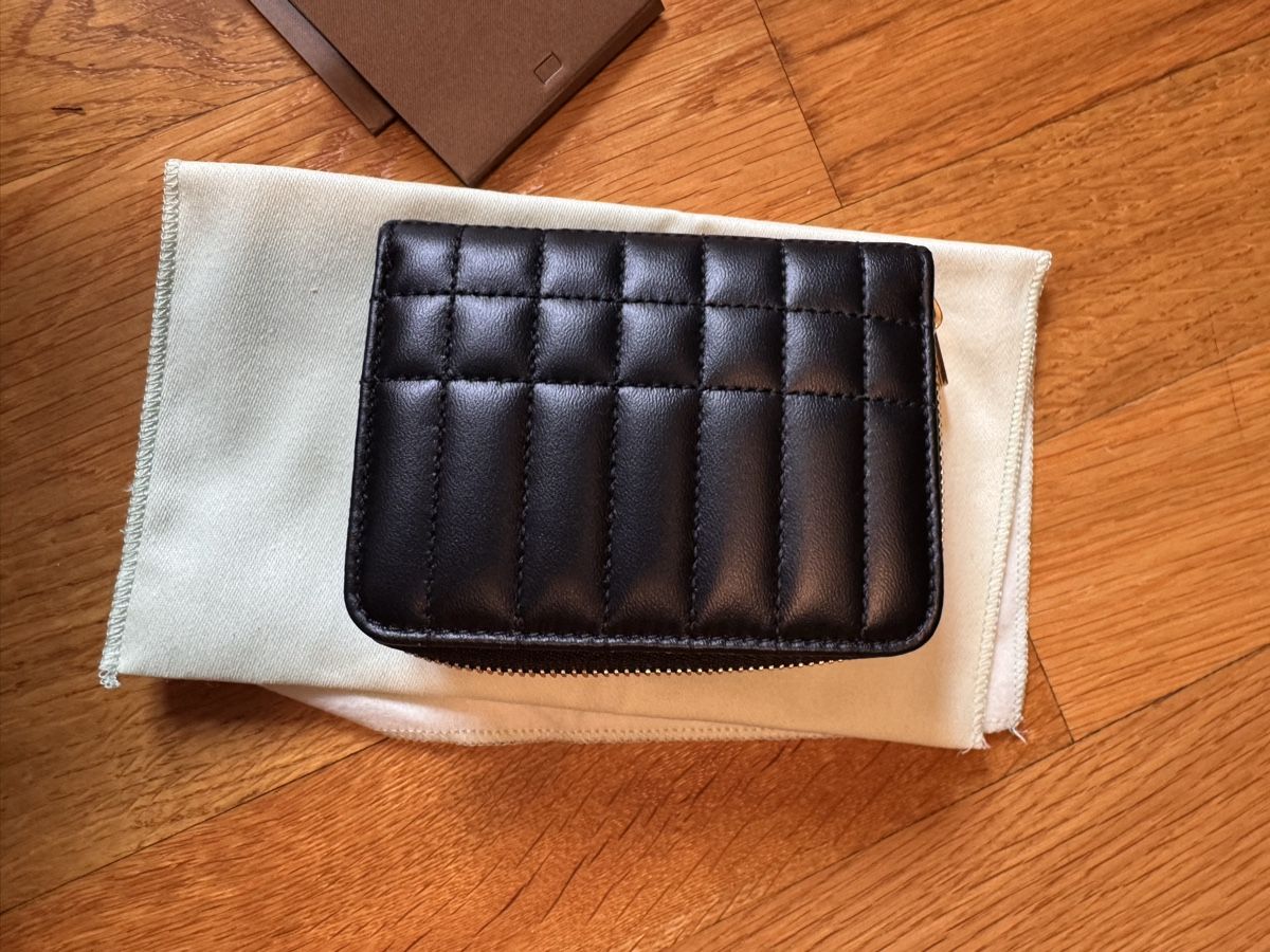 Burberry Portafogli: Burberry Lola zip wallet – Nuovo e nell'imballaggio originale da Delémont venduto da Dolcegera22 5