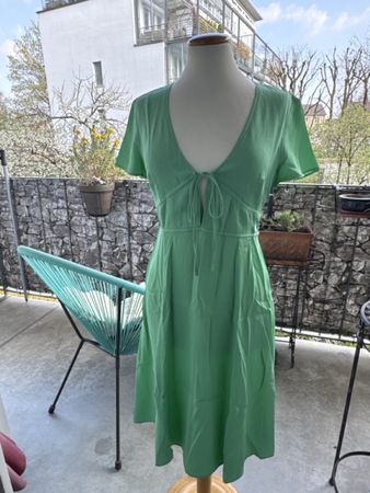 Calvin Klein Kleid, Gr. S, Sommerlich frisch! Neuwertig.