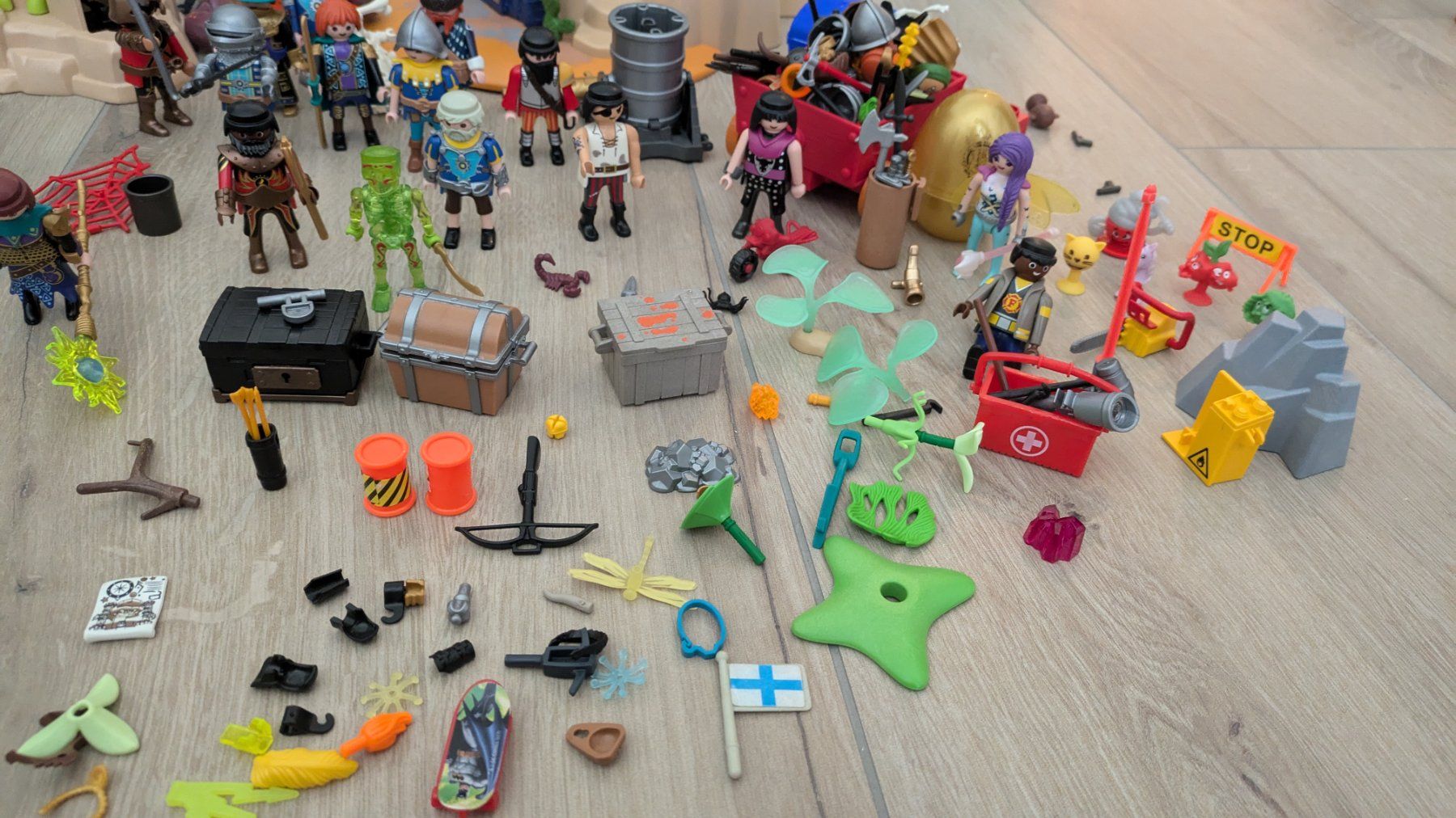 Playmobil Spielzeuge: Grosses Playmobil Novelmore Set – Gebraucht aus Staufen von Fleby84 1