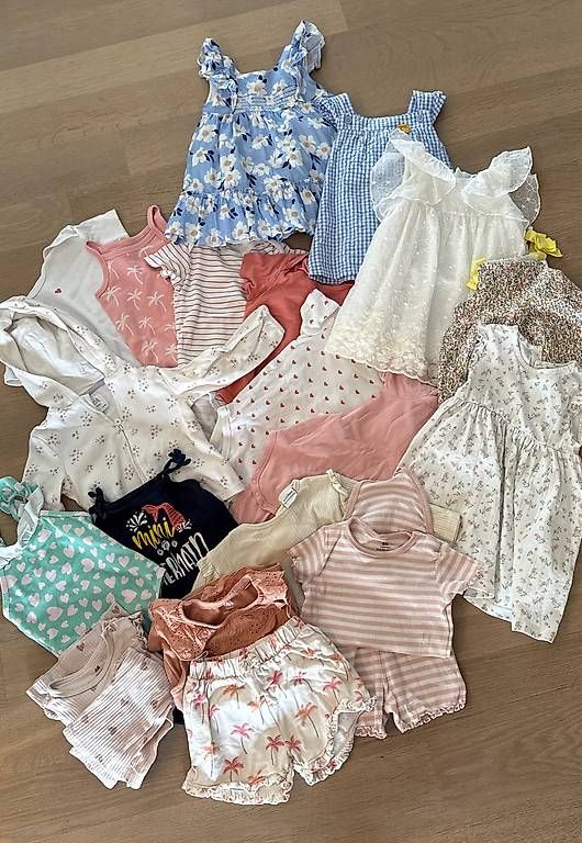 Lotti & Set di vestiti: Kleiderset Sommer Mädchen 86 – Usato da Zürich venduto da PetraJe