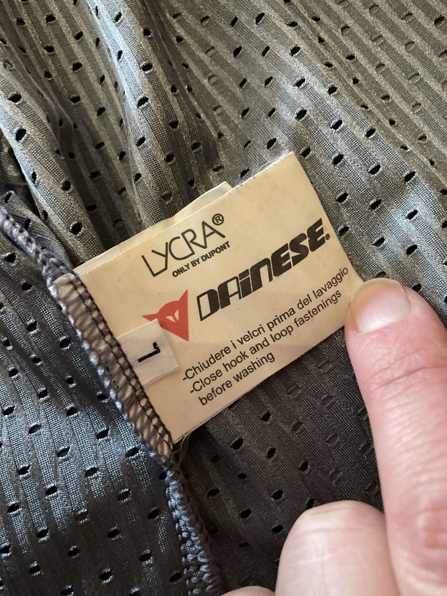 Dainese Protezioni & Imbottiture: Dainese Rückenprotektor Gr.L – Usato da Jaun venduto da walin2 4