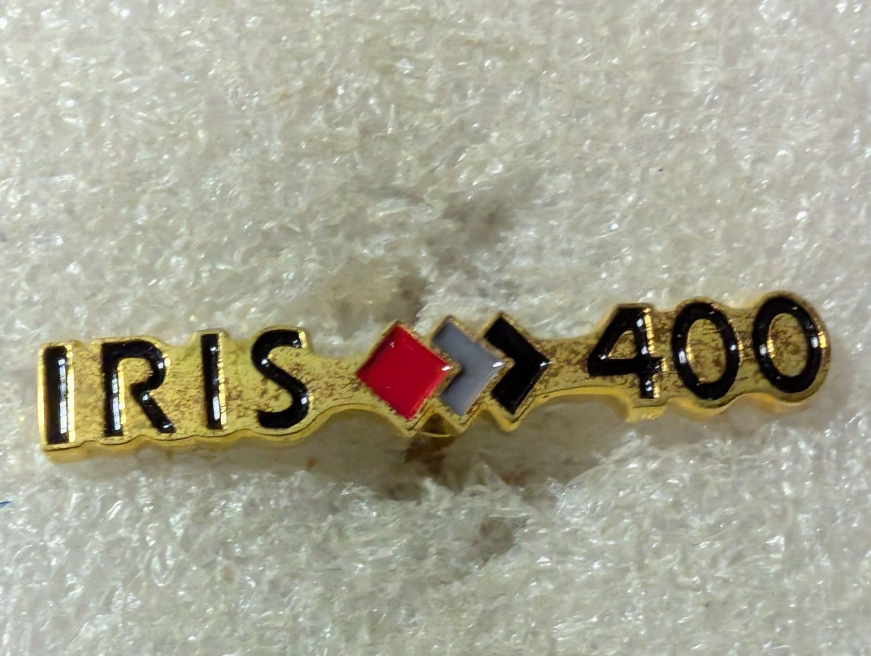 Plaketten & Abzeichen: Ansteckpin 115: Iris 400 – Gebraucht aus Oppligen von Pin-Fall-Shop