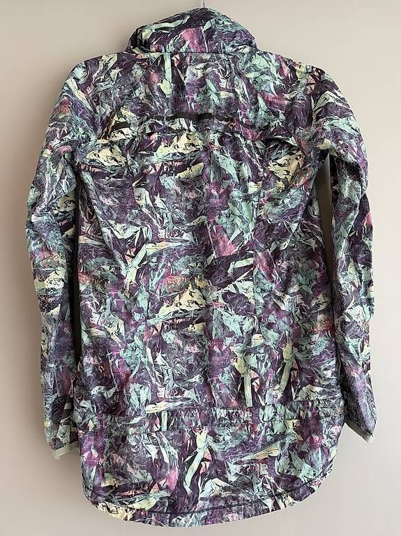 Vestes: Lululemon Sport Jacke  – D'occasion à Unterseen par iry_78zl 1