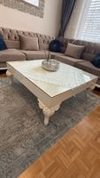 Weisser Couchtisch im Barockstil, Glasplatte, Top Zustand