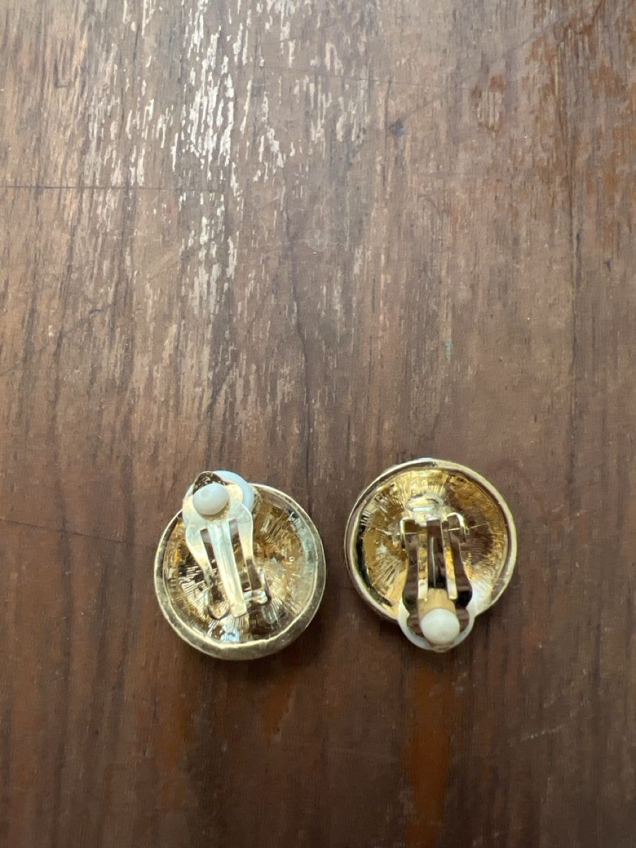 Ohrringe & -stecker: Elegante Vintage Ohrclips – Gebraucht aus Basel von oppo99 1
