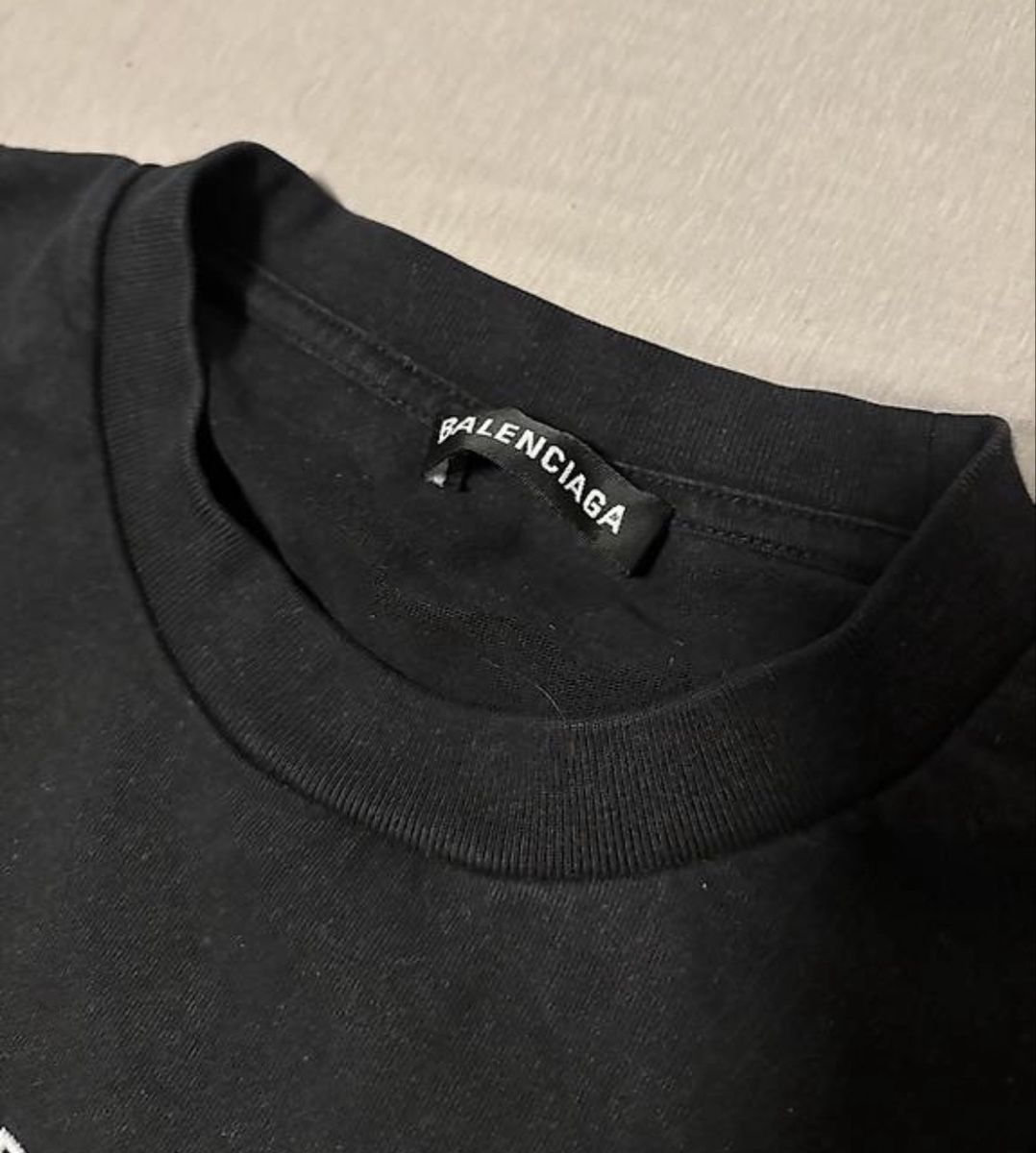 Balenciaga T-shirt: Balenciaga T-shirt  – Usato da Lachen SZ venduto da leo_c2mh 2
