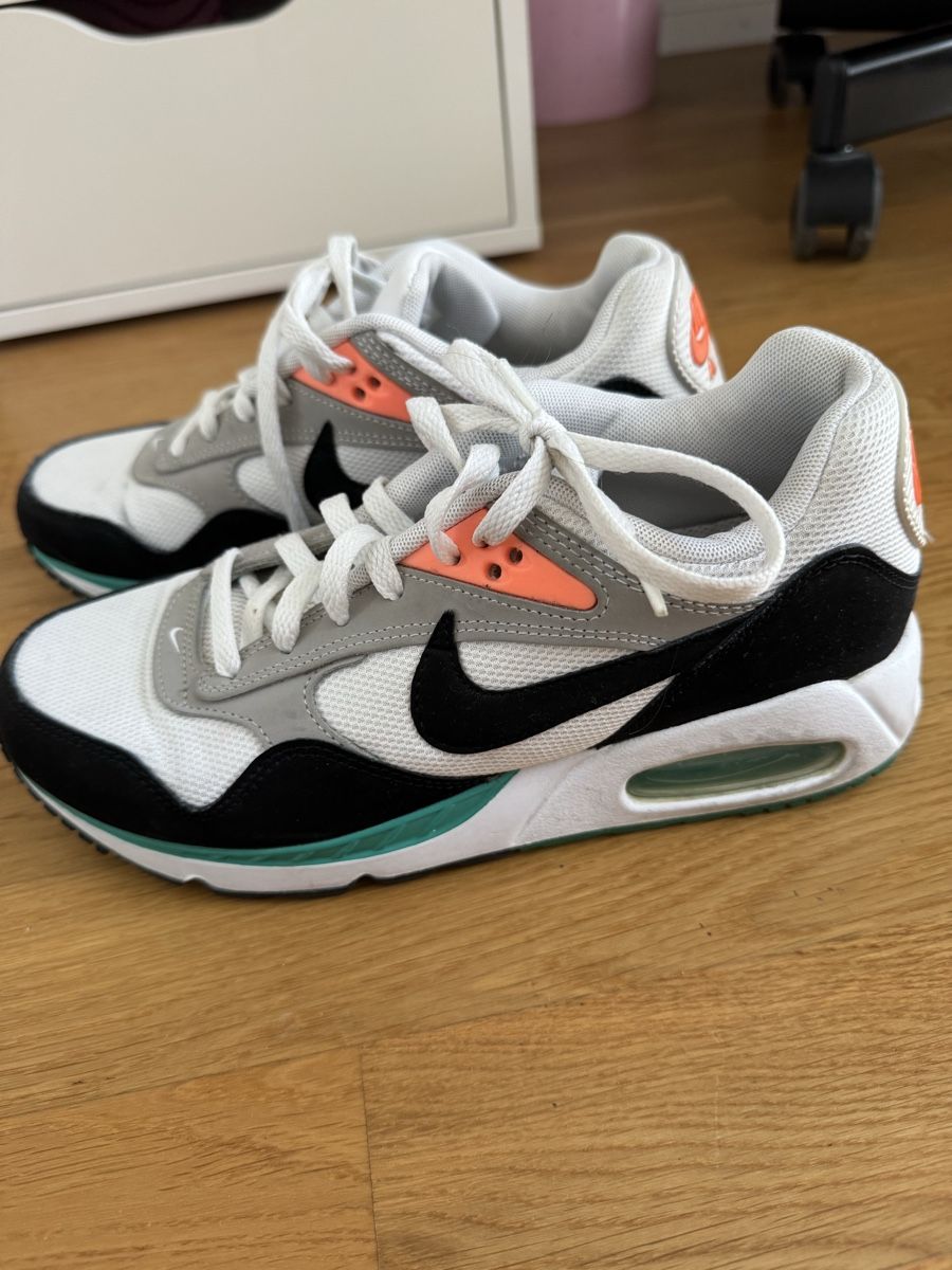 Nike Damenschuhe: Nike sneaker Gr 40 – Gebraucht aus Bürglen TG von Ninelle01