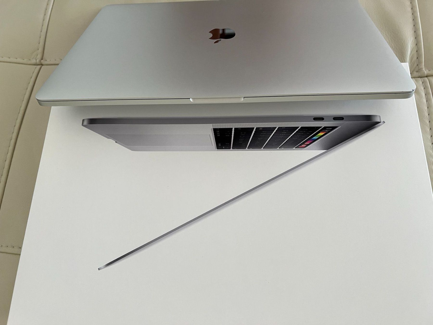 Apple Notebook: APPLE MacBook Pro 2018 15", Intel Core i9, 32 GB RAM, 2 TO – Usato da Genf venduto da SALES2013SALES 5