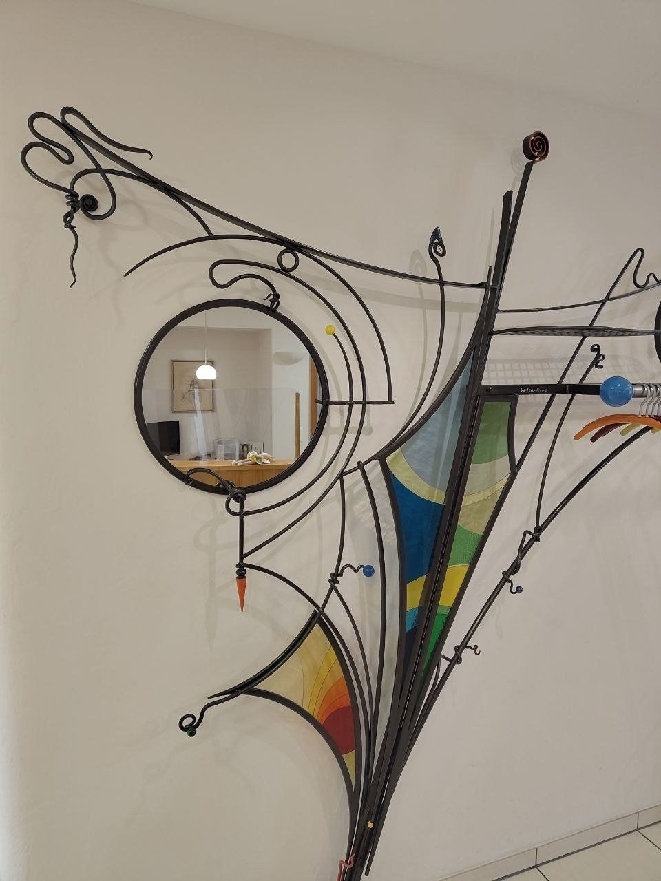Guardaroba: Garderobe und Kunsthandwerk in Einem – Usato da Blauen venduto da mat_5rfn 2
