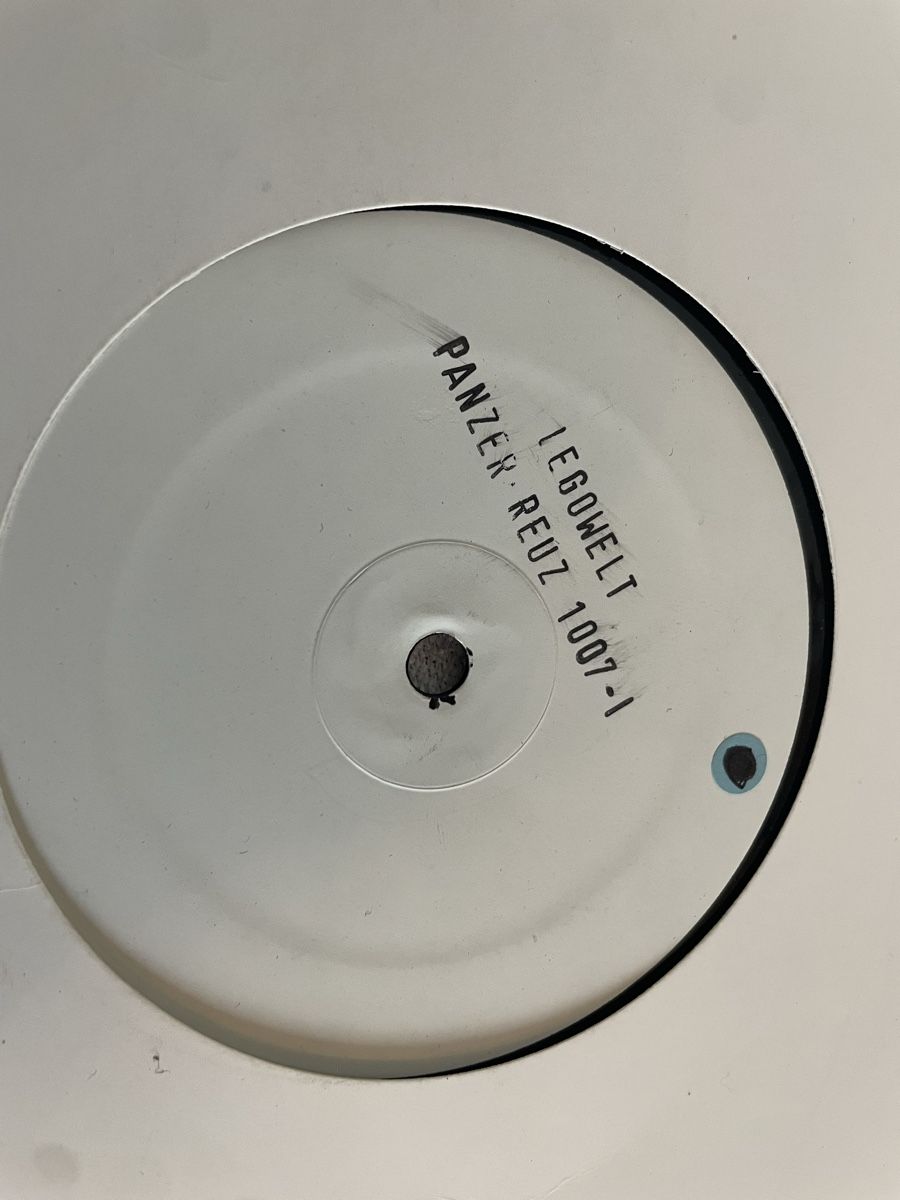 Schallplatten: 2x Legowelt Maxi Singles Elektro – Gebraucht aus Bern von var_kc7x 1