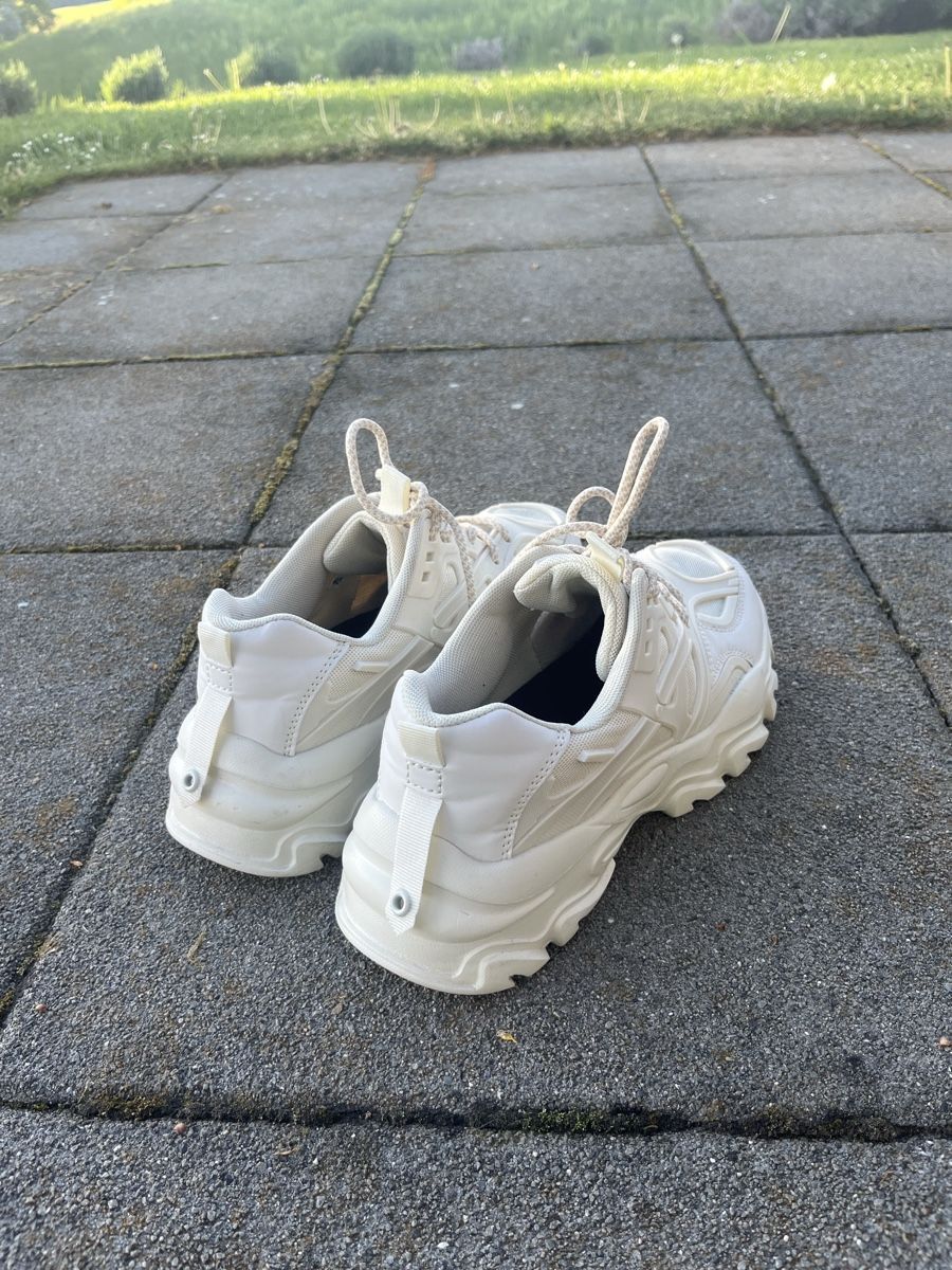 Scarpe da donna: Weisse Schuhe – Nuovo (secondo la descrizione) da Sempach venduto da nad_9fcy 3