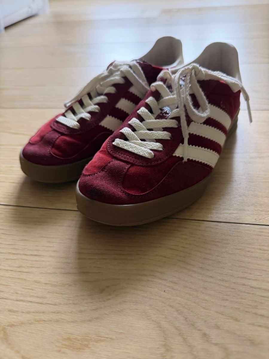 Gucci Chaussures femmes: Gucci Addidas Schuhe – D'occasion à Zürich par cha_y9x8