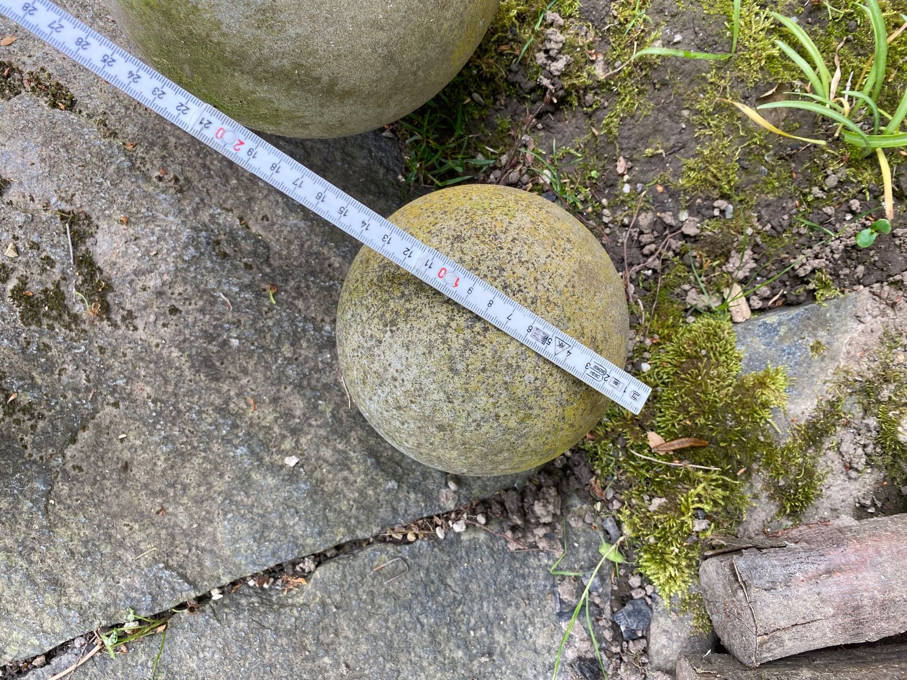 Steine & Dachziegeln: Sandstein Kugel 17cm Durchmesser – Gebraucht aus Wallisellen von skorpion-11 3