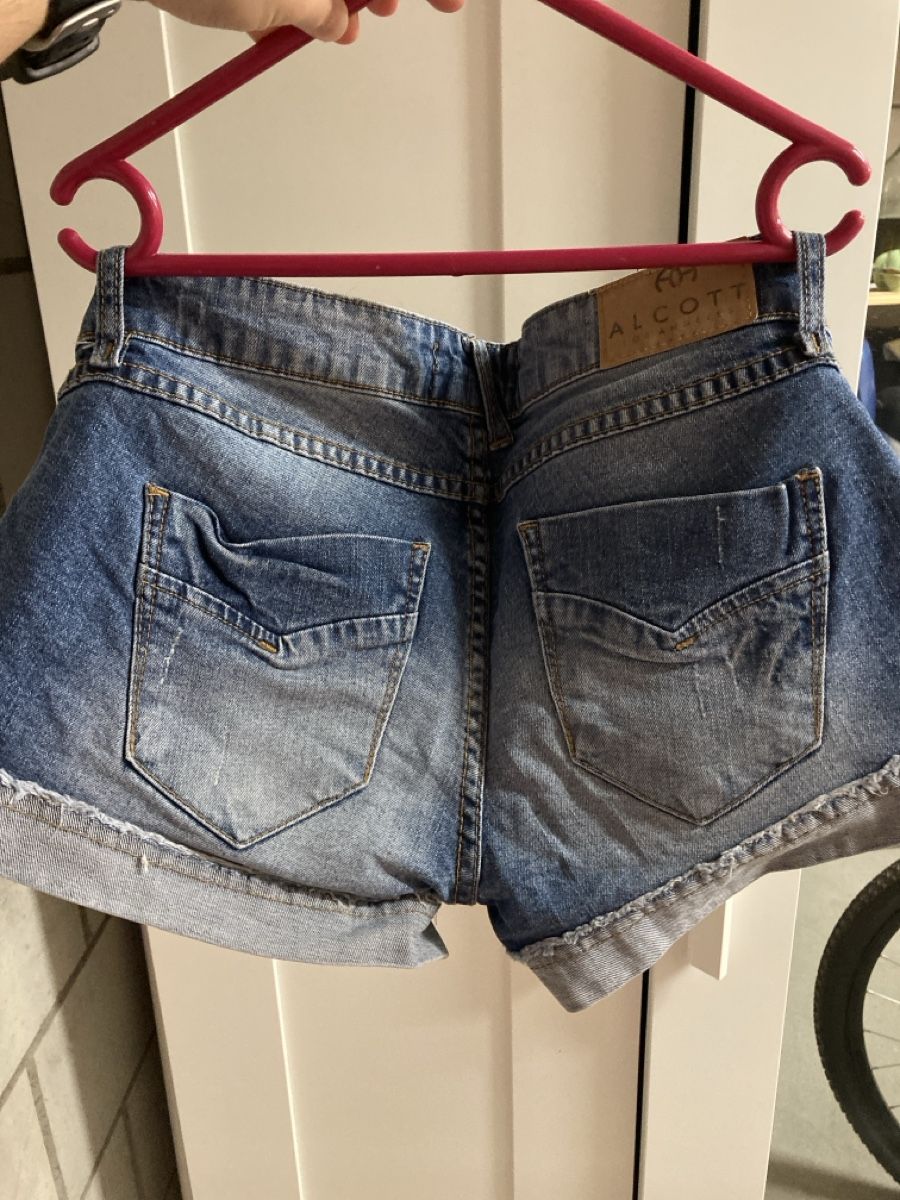 Jeans: Shorts Jeans Alcott – Gebraucht aus Urtenen-Schönbühl von alessibas 1