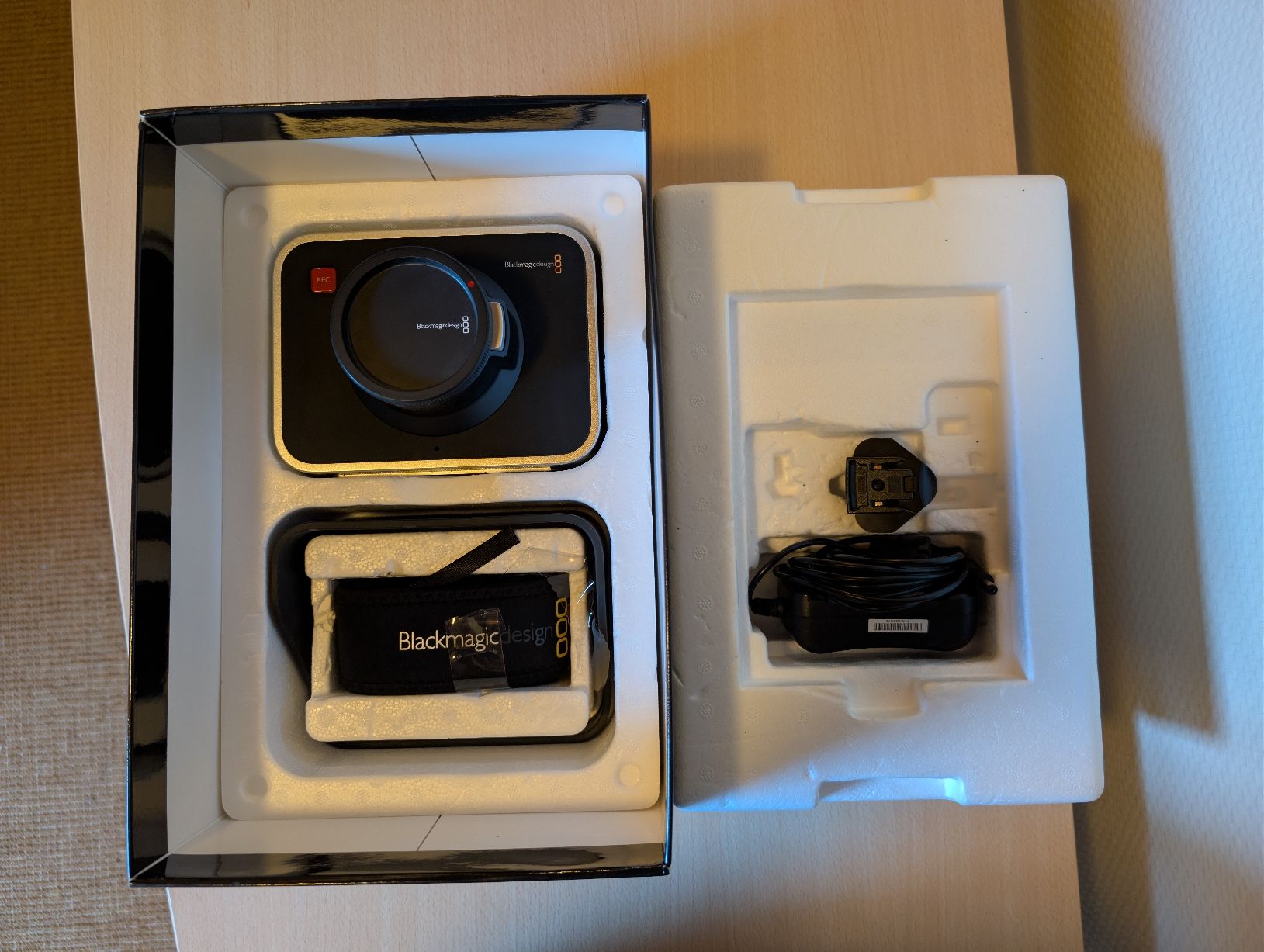 Blackmagic Videocamere: Blackmagic Cinema Camera 2.5K EF, OVP + Cage + SSD – Usato da Lutry venduto da alex3dfan 4