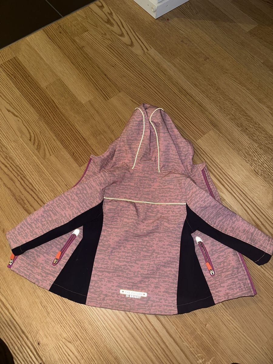 C&A Giacche & Cappotti: Softsheljacke Grösse 92 mit Reflektoren – Usato da Zürich venduto da Essences 3
