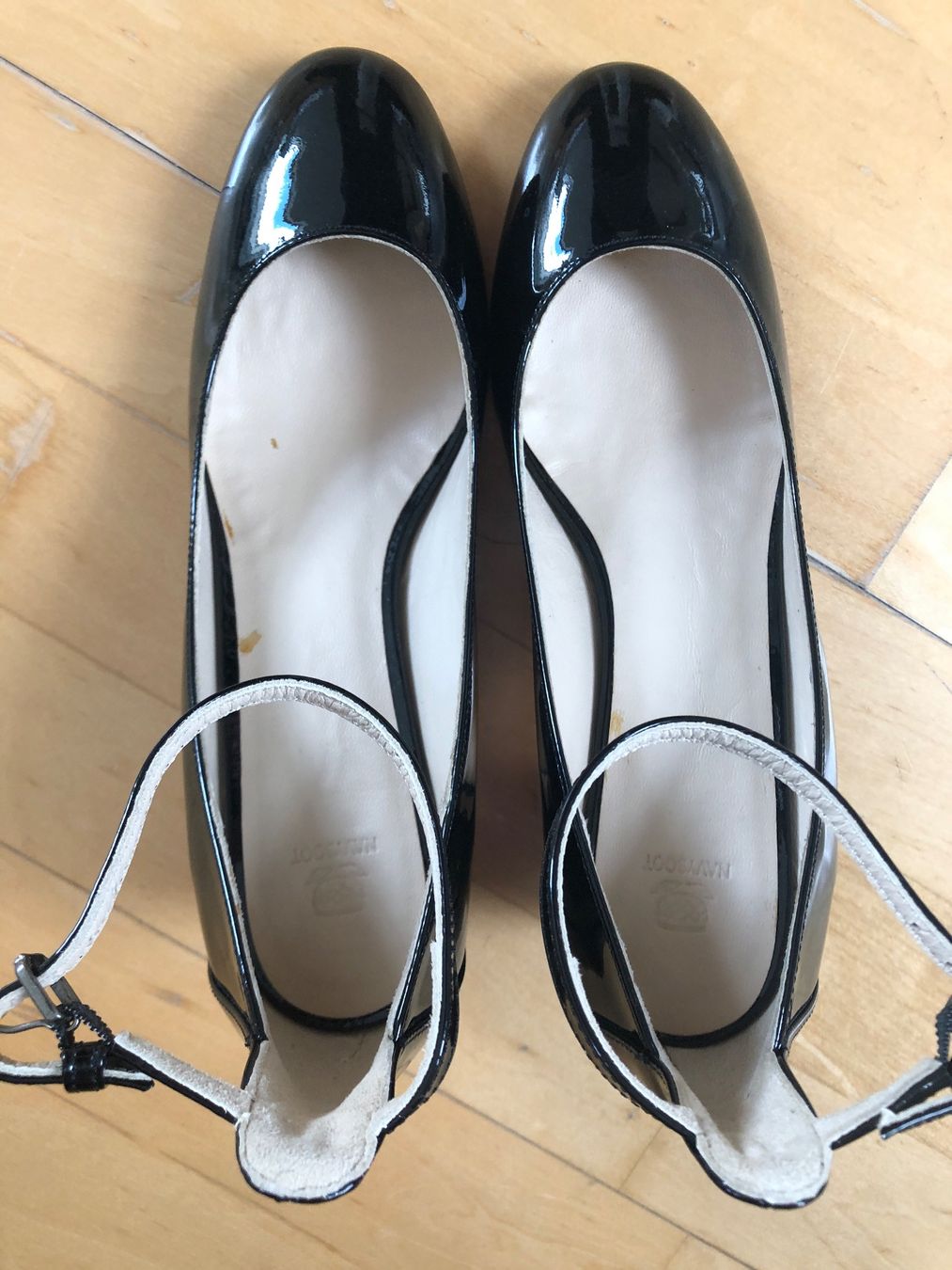 Navyboot Scarpe da donna: Navyboot Pumps schwarz Lack Grösse 37 – Nuovo (secondo la descrizione) da Arlesheim venduto da leyRum4.5