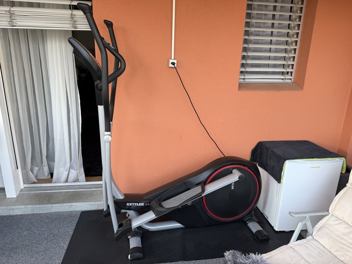 Kettler Vélos d'appartement:     Kettler-Crosstrainer – D'occasion à Igis par mer_n8gw 1
