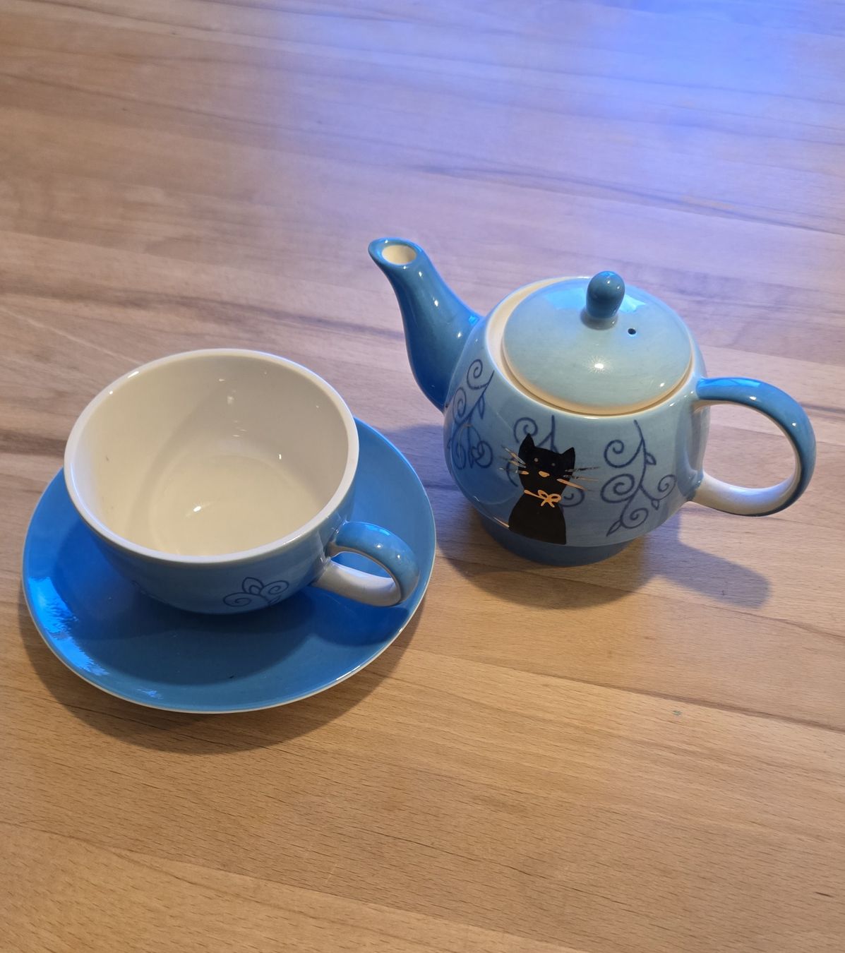 Set di piatti: Teekrug mit Tasse Neu – Nuovo (secondo la descrizione) da Sursee venduto da M_Z 2