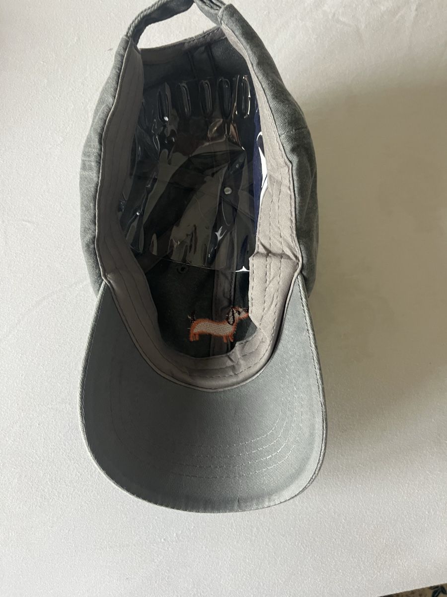 Copricapi, berretti & cappellini: Bestickter Baseball Cap mit Hund – Nuovo e nell'imballaggio originale da Saanen venduto da SoniaMichaela 1