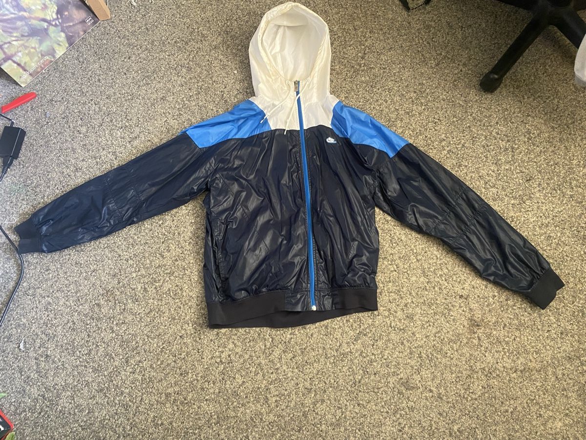 Nike Giacche: Vintage Nike Windbreaker Jacke – Usato da Märwil venduto da th.sellsnbuys