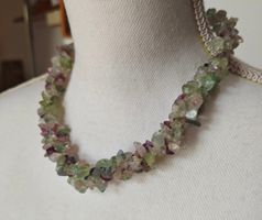 DREIREIHIGE FLUORITSTKETTE 45cm.BEI OFFNUNG 5 cm. VERL.KETTE