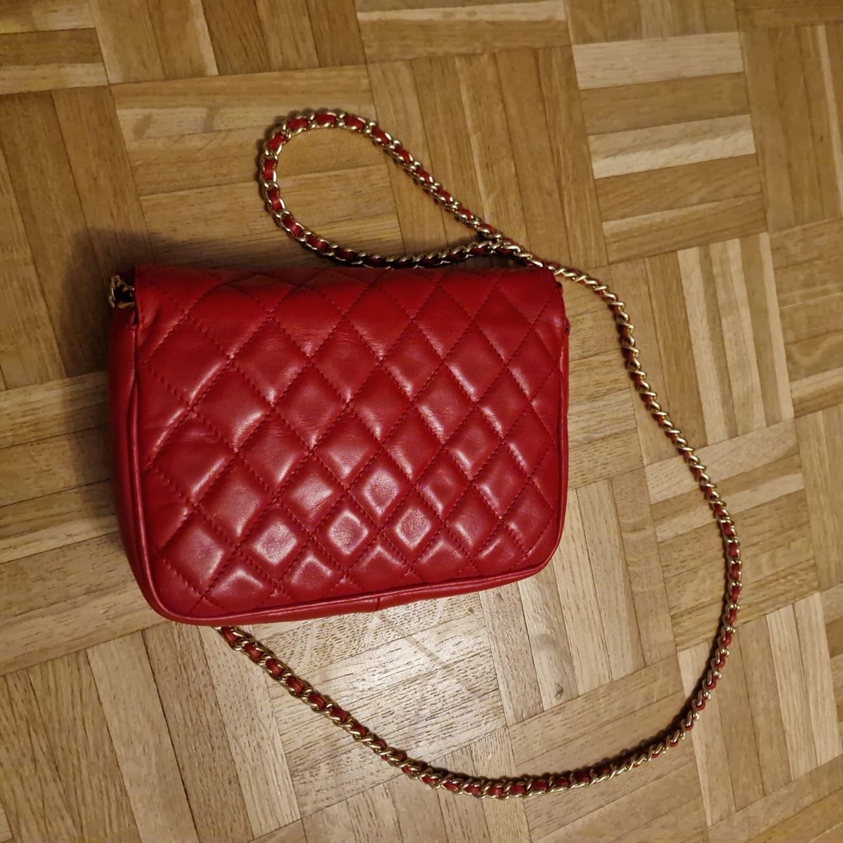 Borse da donna: Rote Ledertasche mit Goldkette, gesteppt echt Leder – Usato da St. Gallen venduto da mania03 2