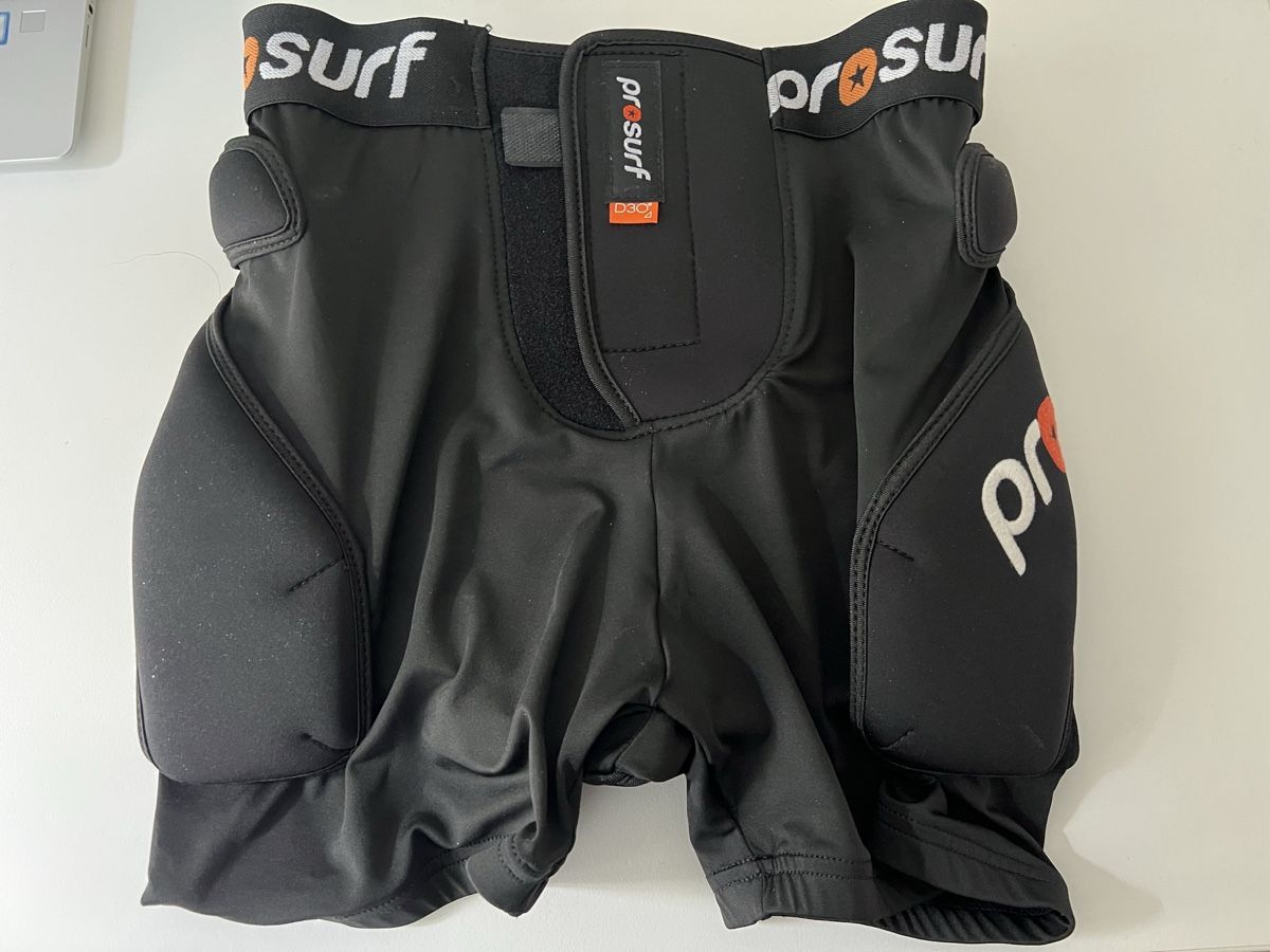 Protezioni & Imbottiture: Prosurf Impact Shorts - Protective Gear for Snowboarding – Nuovo (secondo la descrizione) da Zürich venduto da u30_wss8 1