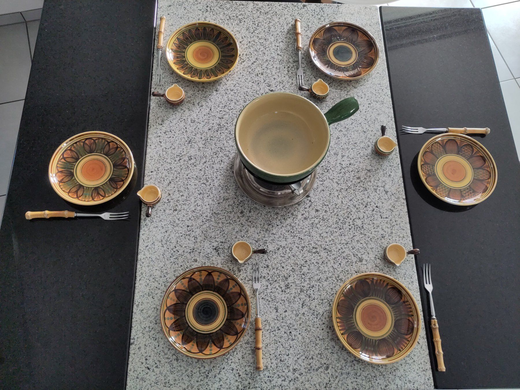 Set di piatti: Käse Fondue Set – Usato da Balsthal venduto da oli74