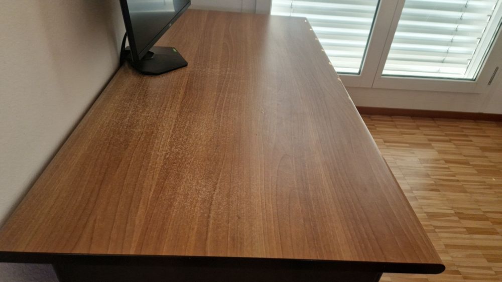 Scrivanie: Schreibtisch aus Holz – Usato da Glattbrugg venduto da cla_s9c5 1
