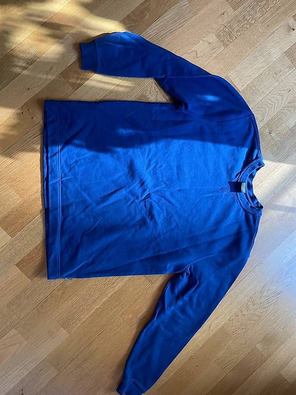 Pulls & Sweat-shirts: Blauer Pullover Grösse M  Unisex – D'occasion à Zürich par nanniba 1