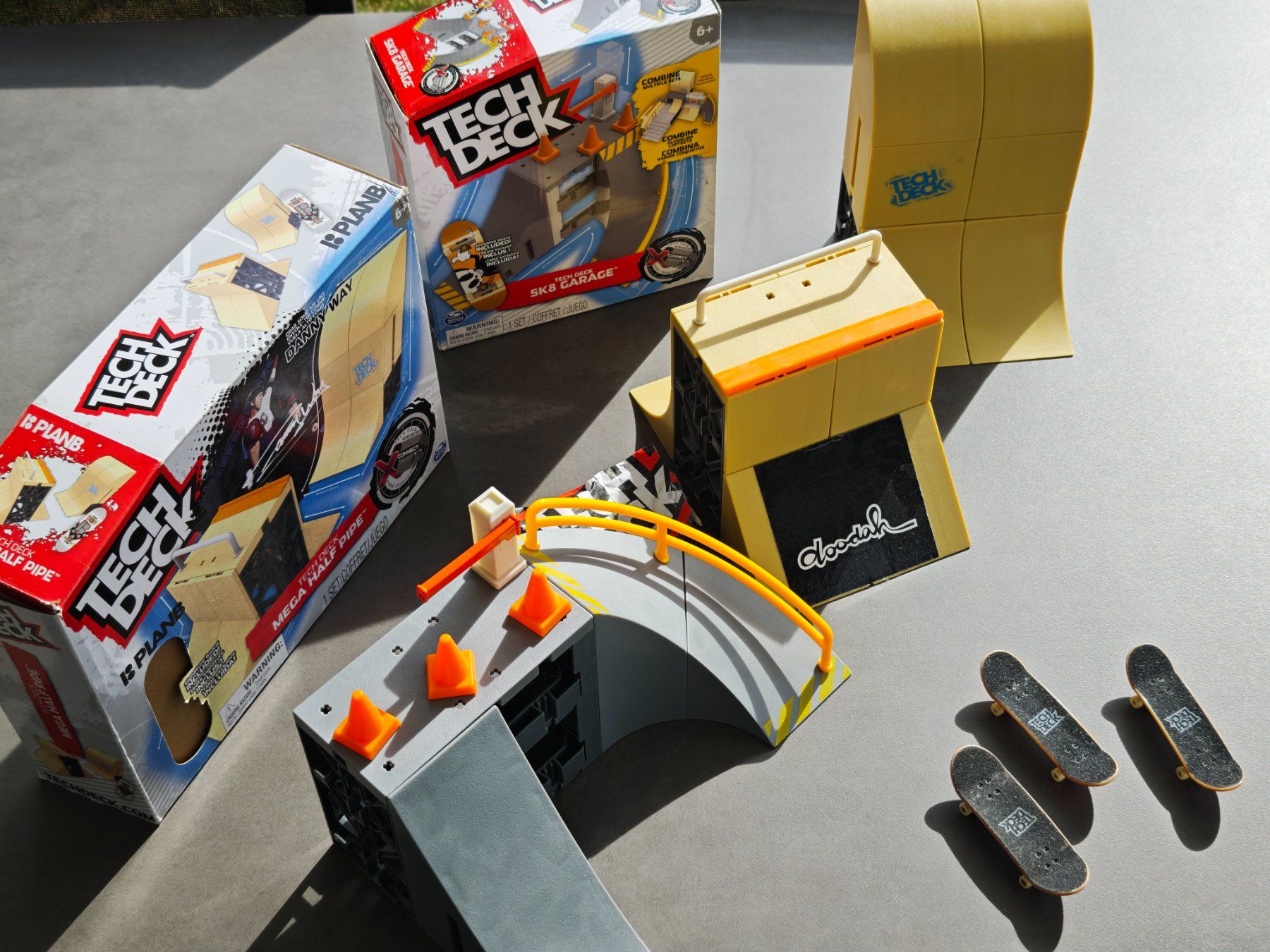 Jouets: Tech Deck Skate Park Sets mit 3 Fingerboards – D'occasion à Bätterkinden par Flotime 5