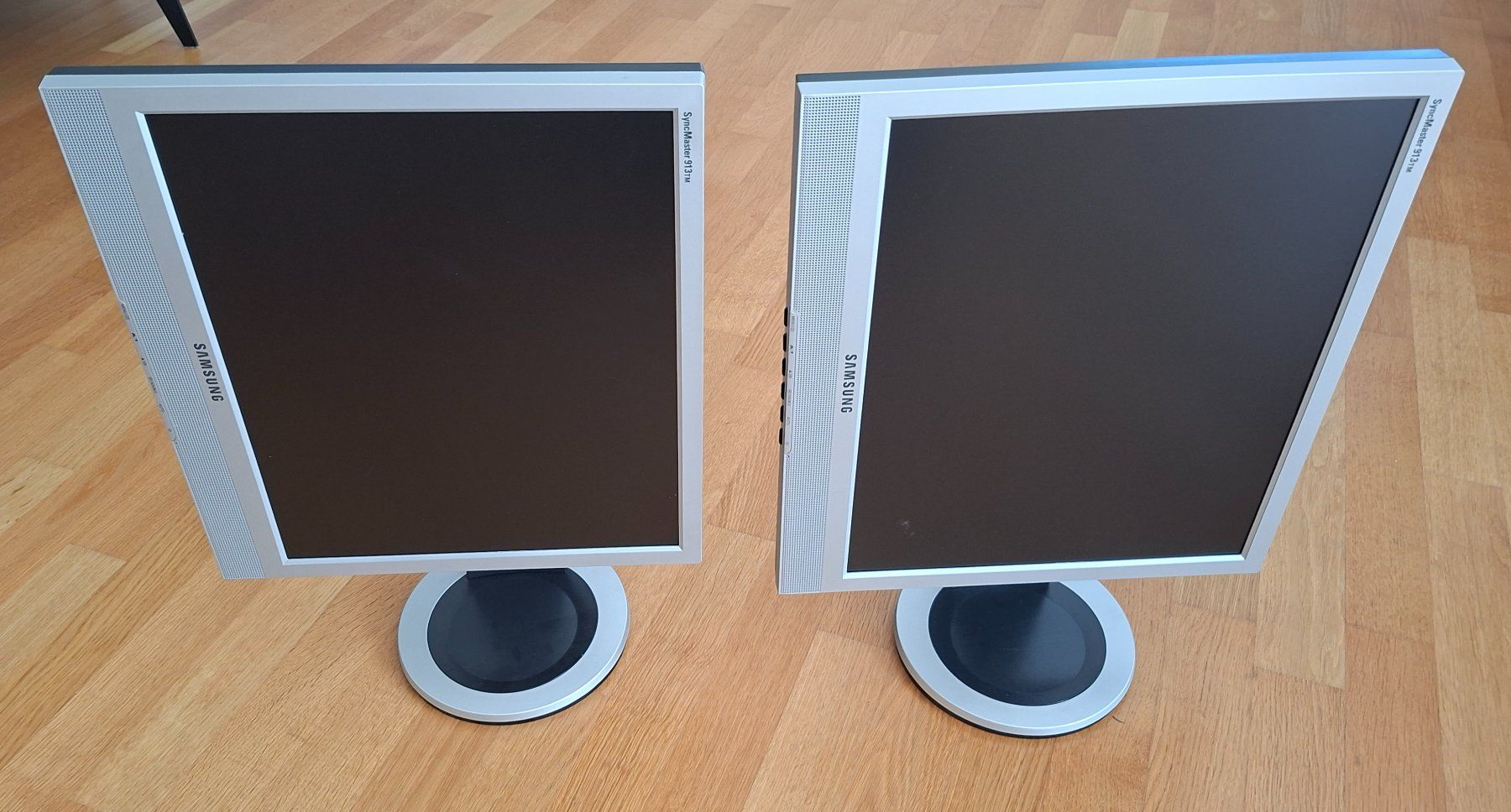 Monitor: 2x SAMSUNG SyncMaster 913TM – Usato da Güttingen venduto da DeniseBaumann 1