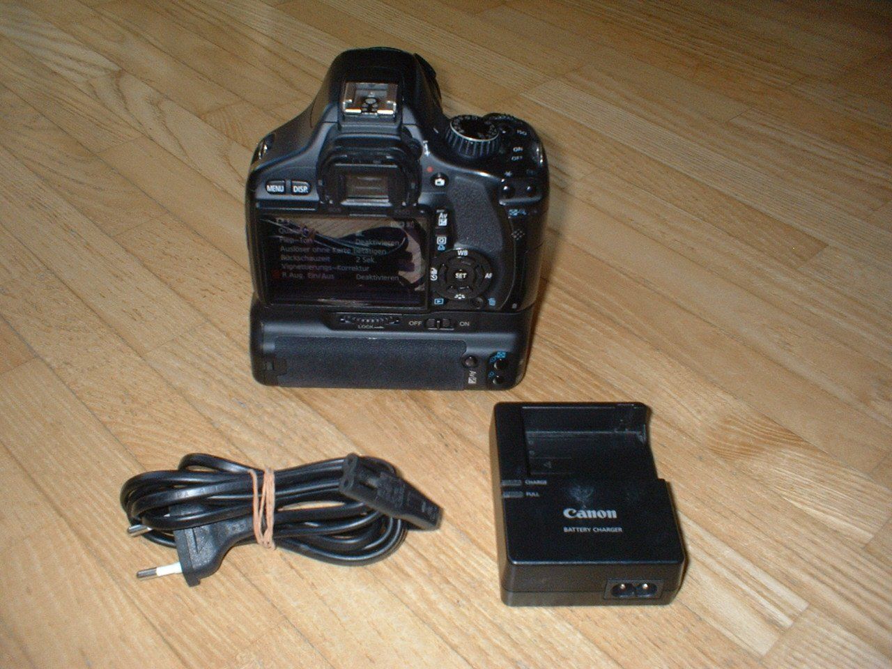 Canon Kamera: Canon EOS 550 D Body mit Akkugriff, ohne Objektiv – Gebraucht aus Brüttisellen von fsi_85x7 1