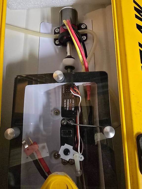 Modellismo RC: RC Rennboot nie gebraucht – Usato da Aarburg venduto da Thaler07 2