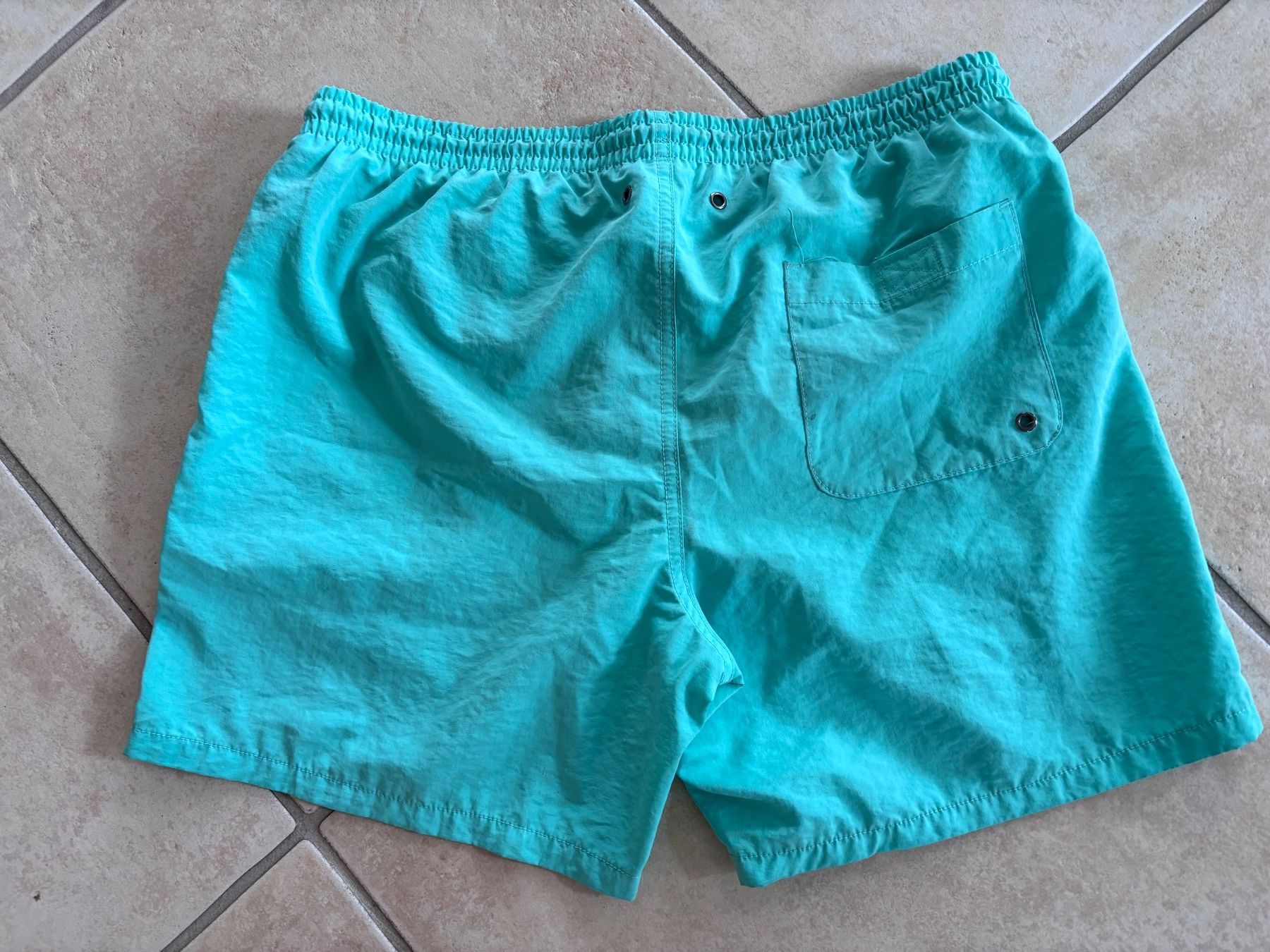 Pantaloni: Badeshorts XL grün – Usato da Balsthal venduto da Uroby 1