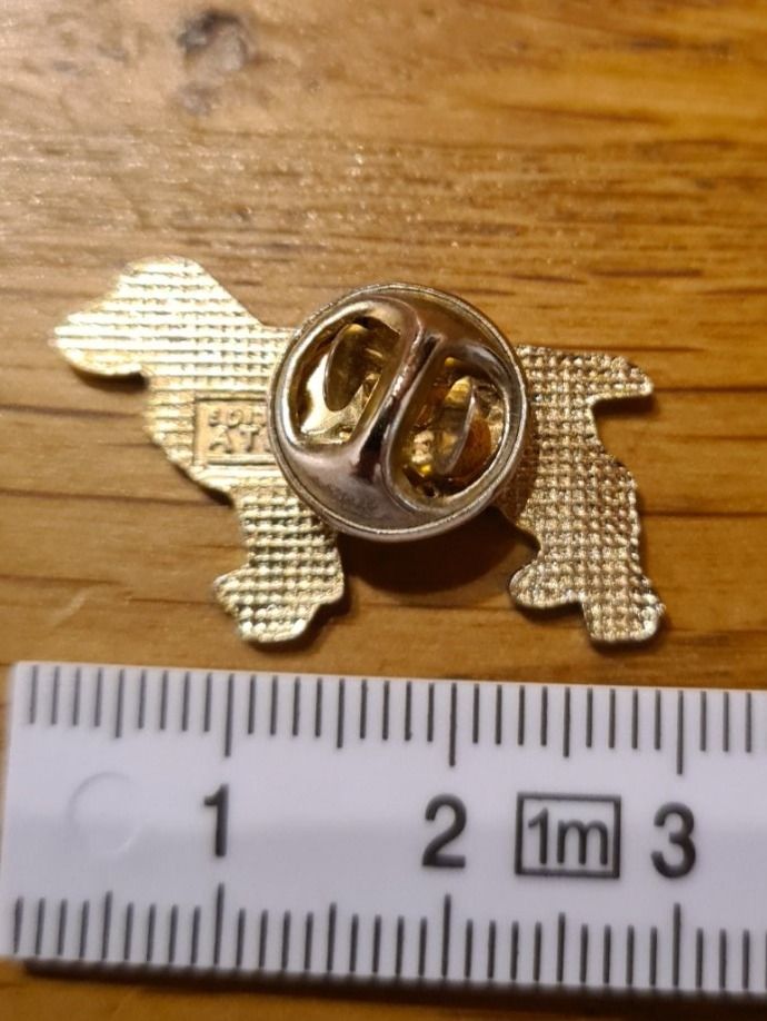 Placchette & Badge: Pin, Hund – Usato da Winkel venduto da Heuresis 1